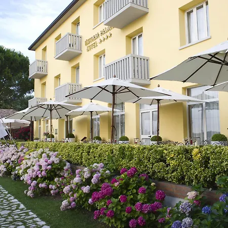 Viktoria Palace Hotel 4*