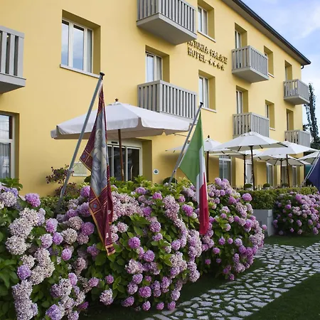 Viktoria Palace Hotel 4*