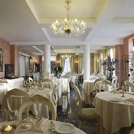 Viktoria Palace Hotel 4*