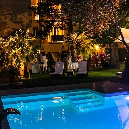 Viktoria Palace فندق 4*