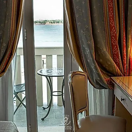 Viktoria Palace فندق