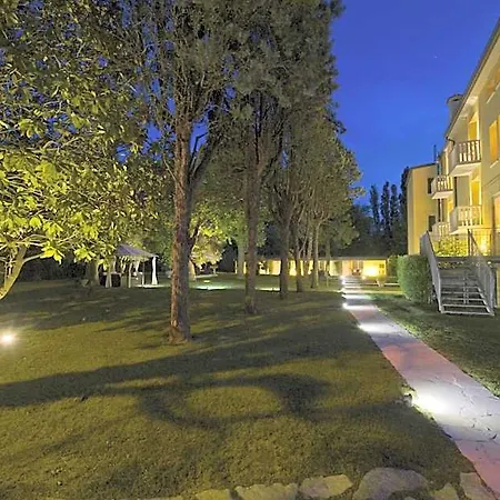 فندق Viktoria Palace 4*